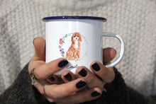 Lade das Bild in den Galerie-Viewer, Personalisierter Emaille-Becher &quot;CAVAPOO&quot;, Tasse, Geschenk
