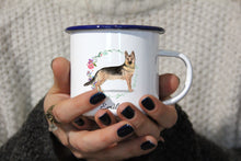 Lade das Bild in den Galerie-Viewer, Personalisierter Emaille-Becher &quot;DEUTSCHER SCHÄFERHUND&quot;, Tasse, Geschenk
