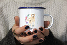 Lade das Bild in den Galerie-Viewer, Personalisierter Emaille-Becher &quot;GOLDEN DOODLE&quot;, Tasse, Geschenk
