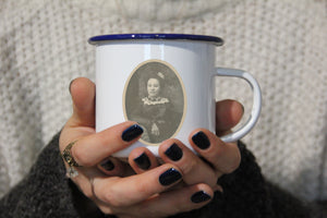 Emaille-Becher "VIKTORIANISCHES PORTRAIT", Tasse, Geschenk