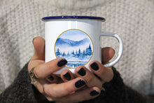 Lade das Bild in den Galerie-Viewer, Emaille-Becher &quot;WINTERLANDSCHAFT&quot;, Tasse, Geschenk
